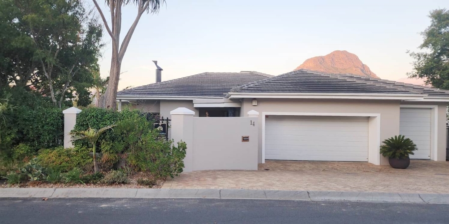 4 Bedroom Property for Sale in Steynsrust Western Cape